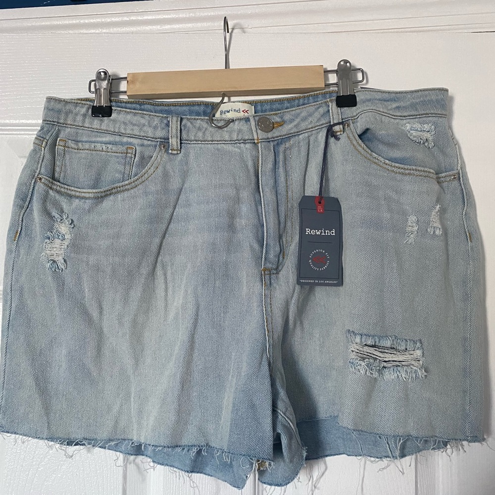 REWIND Denim Jean Shorts Light Wash- Size 17/33W